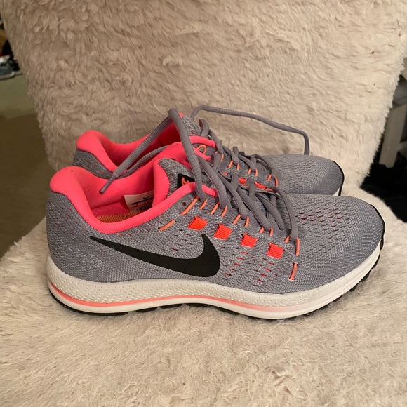 Nike Shoes - Nike running shoes Nike Shoes - Nike running shoes